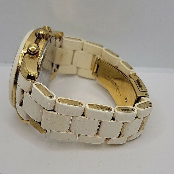 Michael Kors Mercer MK5889 Women's White Silicone Analog Dial Quartz Watch AM291 - Picture 9 of 11